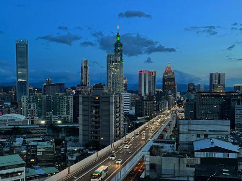 小隱居Hermit Dorm-聖雄商旅