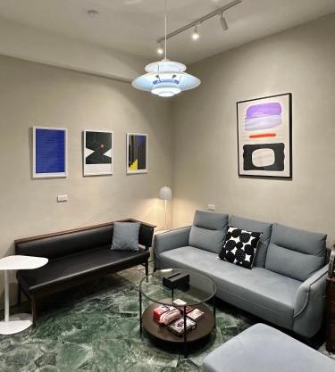 衛民居 wei min stay