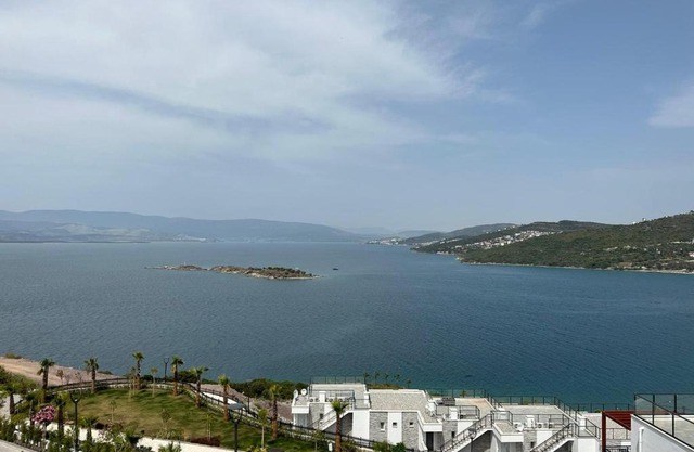 Квартиры с собственным пляжем в Adabükü