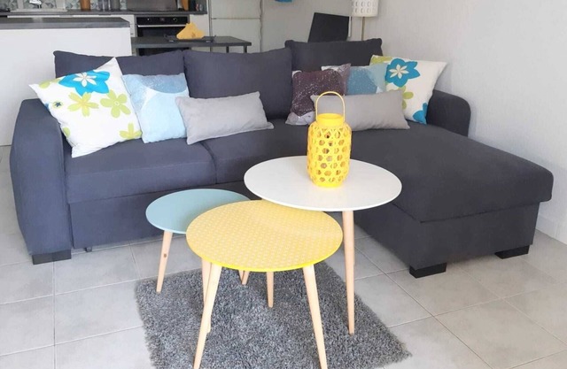 1-4 pers air-conditioning-pool-garden-parking