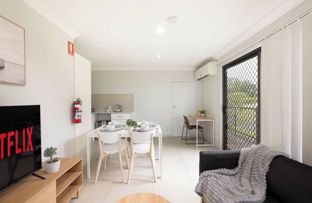 1 Bdr Apt! Next to Park! GST Credits! 173B1