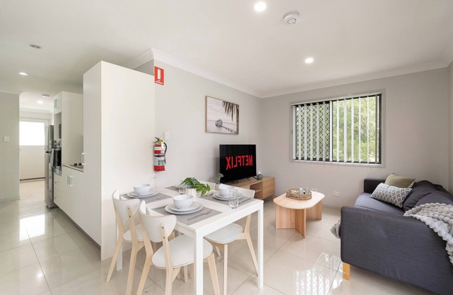 1 Bdr Apt! Next to Park! GST Credits! 273B1