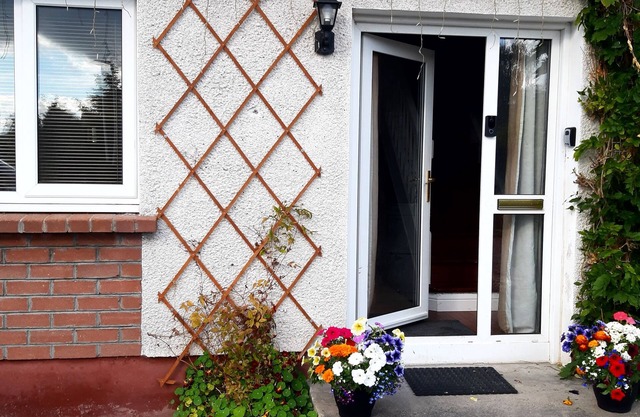 1 Bed Flat - Sleeps 4 - Garden - Parking - Wifi