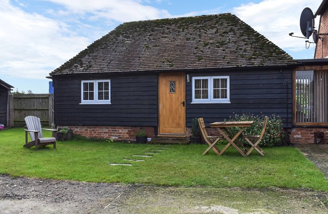 1 bedroom accommodation in Pett Bottom, near Canterbury