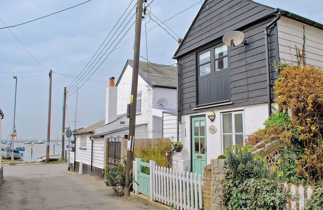 1 bedroom accommodation in West Mersea, near Colchester