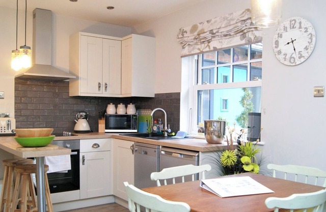 1 bedroom accommodation in West Mersea, near Colchester