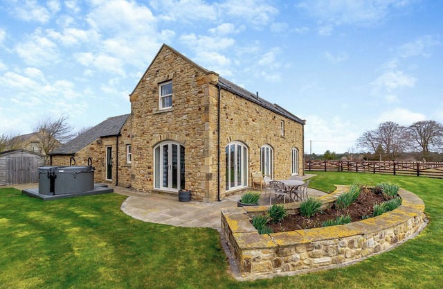 1 bedroom accommodation in Knitsley