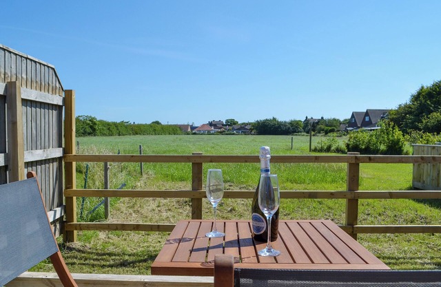 1 bedroom accommodation in Chapel St Leonards, near Skegness