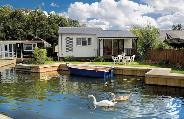 1 bedroom accommodation in Wroxham, Norfolk Broads
