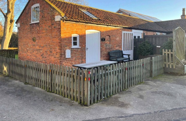 1 bedroom accommodation in Wainfleet St. Mary, near Skegness