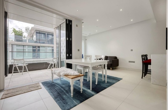 1 Bedroom Apartment in the City of London