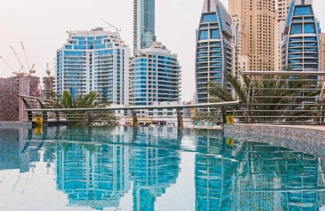 1 Bedroom Apartment with City View Dubai Marina