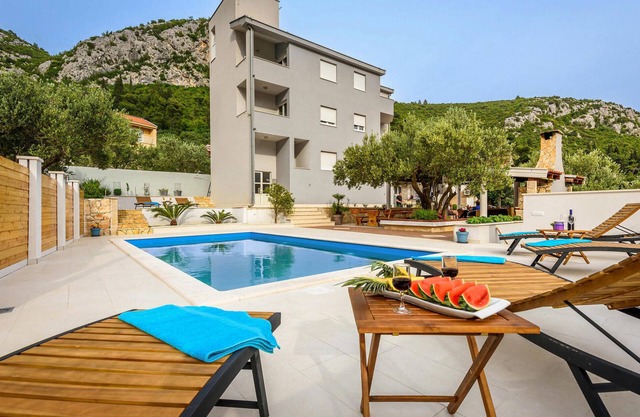 1 bedroom awesome apartment in Klek