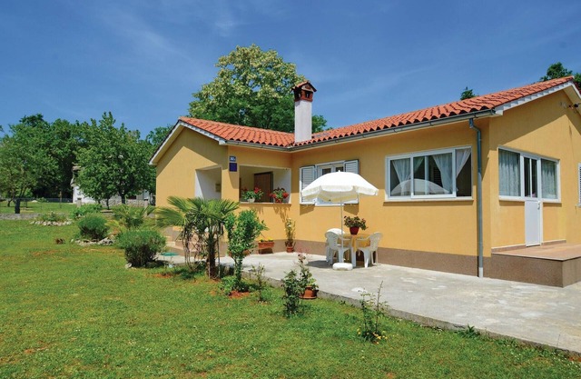 1 bedroom beautiful home in Marceljani