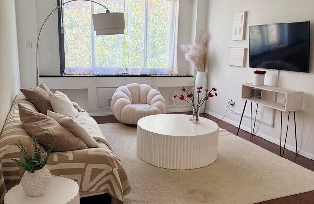 1 bedroom in Battery Park. Close to nature, WSH and anything in the city