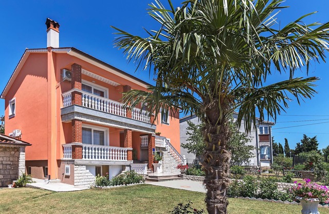 1 bedroom stunning apartment in Labin