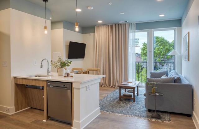 1 Bedroom Suite Accessible in 12South