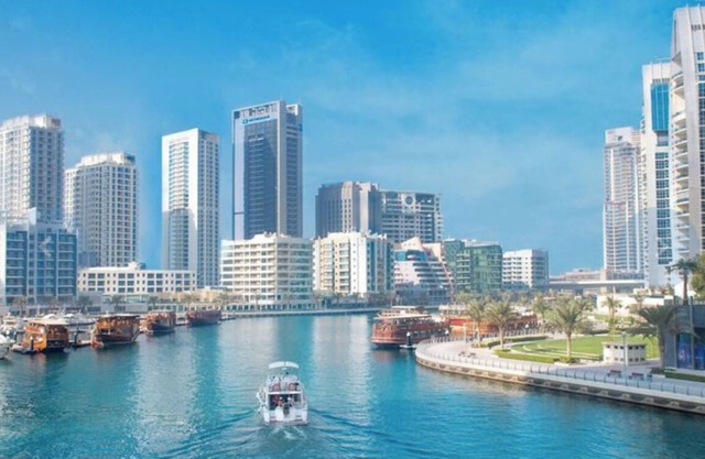 1 BR in Marina