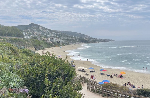 1 brand-new bedroom 1 private bathroom with beautiful pool and private entrance