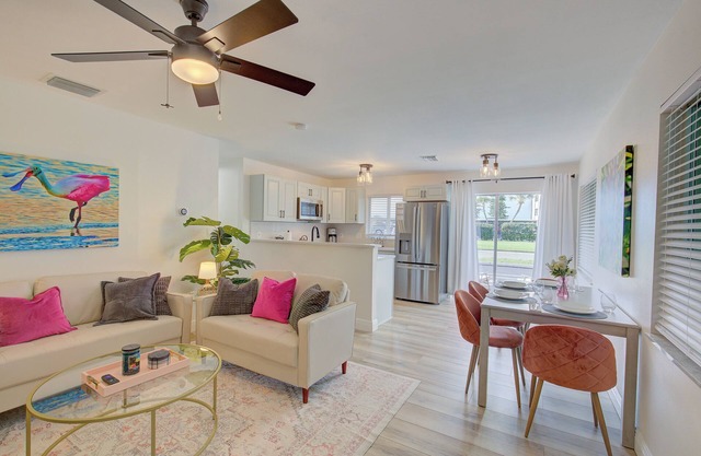1 Mile To Honeymoon Island 2 King Beds Free Beach Pass Beach Essentials Provided