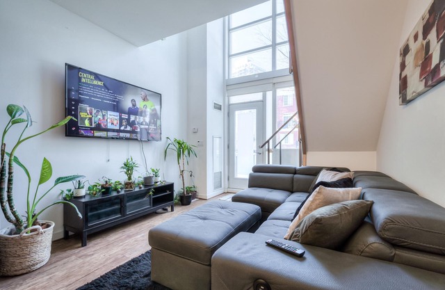 1 Shaw St Loft Suites