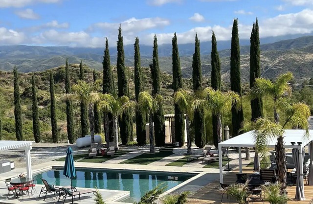 10 Acres Near Wineries: Pool, View, Dog-friendly, BBQ - Imagine RV by Ranch Life Getaway