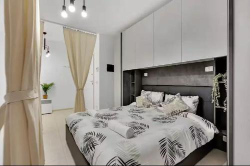 10 min from Milan Linate-Private garage