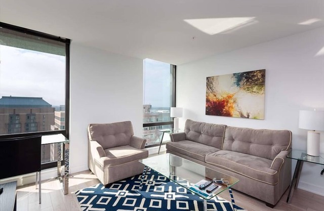 10 min from WA Dulles Airport | Pet Friendly w/Pet care | nr DC
