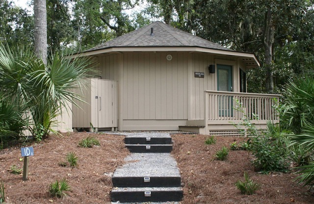 10 Night Heron - 1 Bedroom Villa with Sunny on site Pool. Easy Walk to Beach!