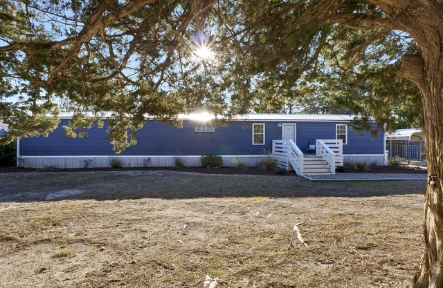 101 Misty Hollow Lane: 2 BR, 2 BA House in SNEADS FERRY, Sleeps 5