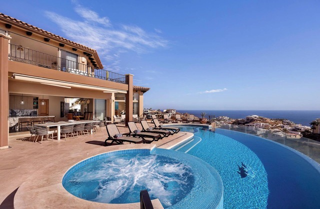 10BR Villa Celeste w/Gorgeous Sunrise and Sunset Views!