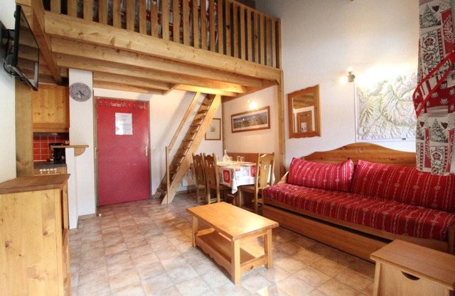 10m from ski slopes, 3rd floor, balcony, parking, tv, ski locker, 40m², Val Cenis