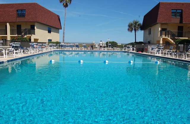 117 Cocoa Beach Club Direct Oceanfront Next to Pier, Dog Friendly