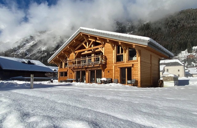 14-person chalet with private indoor pool
