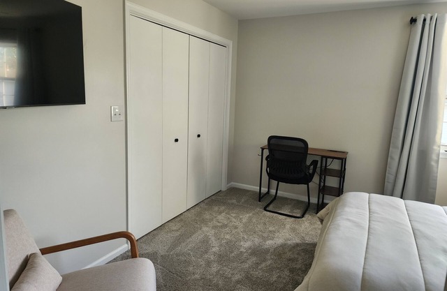 15 minutes to Rehoboth Beach, 20 minutes from three sports complexes Game Room .