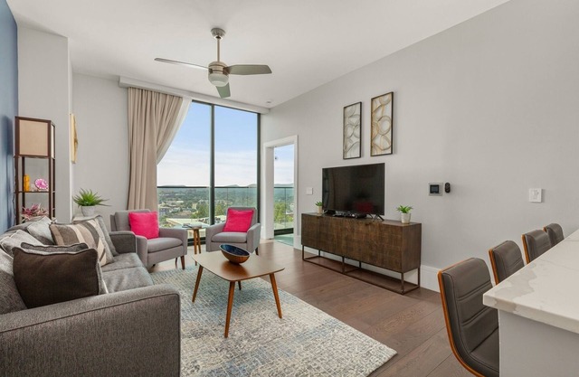 15% OFF - Southern Exposure | 10th floor Luxury Condo in Downtown Mountain View