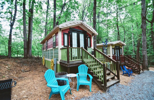 #15 Queenie - Gypsy Cottage