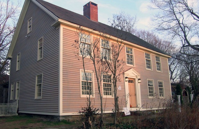 1780 Historical House on the Shoreline Close to Beaches