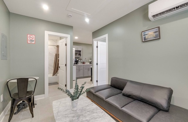 18 Mi to DC: Upscale Apartment in Fort Washington!
