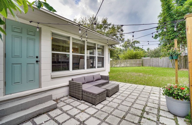 18 Mi to Disney: Home w/Yard, Near Dtwn Orlando