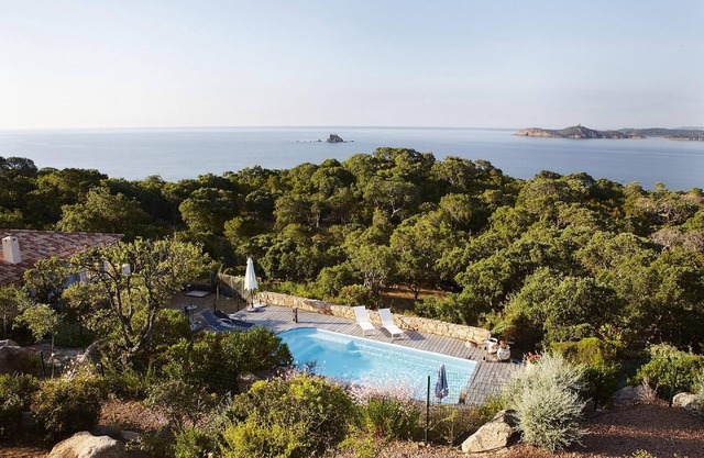 180° view of Pinarello Bay Heated pool Private access to cove 5/7 rooms