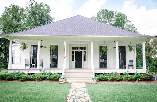 1884 Historic Bernard House on Beautiful Lake Providence