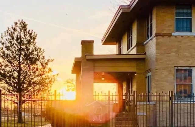 1918 Stately Founders Prairie House - Historical