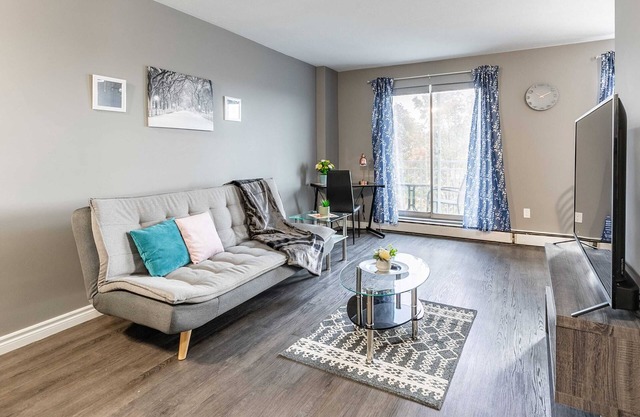 1BR Apartment in Glenview West