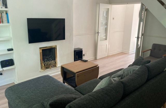 1BR Cheadle Village House, Close to the Airport