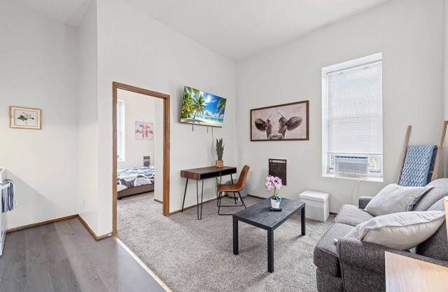 1BR Hideaway – Prime Spot with Timeless Charm