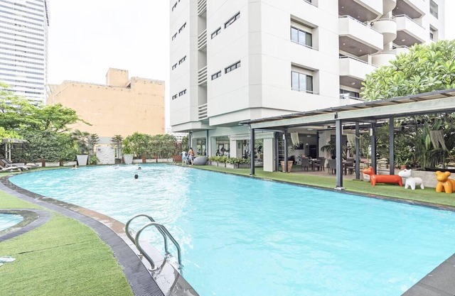 1BR Ligneous Decor 5 min to Sanam Pao & Ari