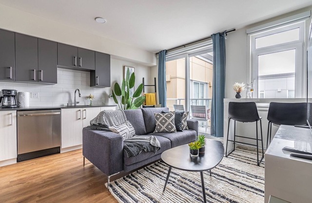 1BR | Views, Rooftop, Gym | Sophari B | Bellevue
