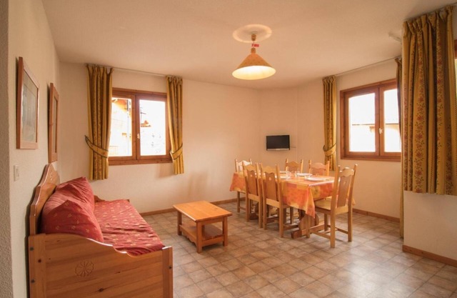 1st floor, balcony, tv, ski locker, 38m², Aussois