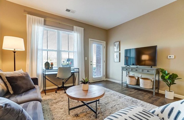 1st Floor Monthly 2BR | W/D | <30m to Honda + OSU